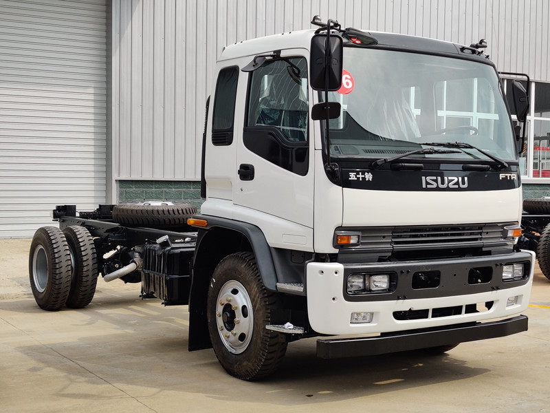 Isuzu truck head
